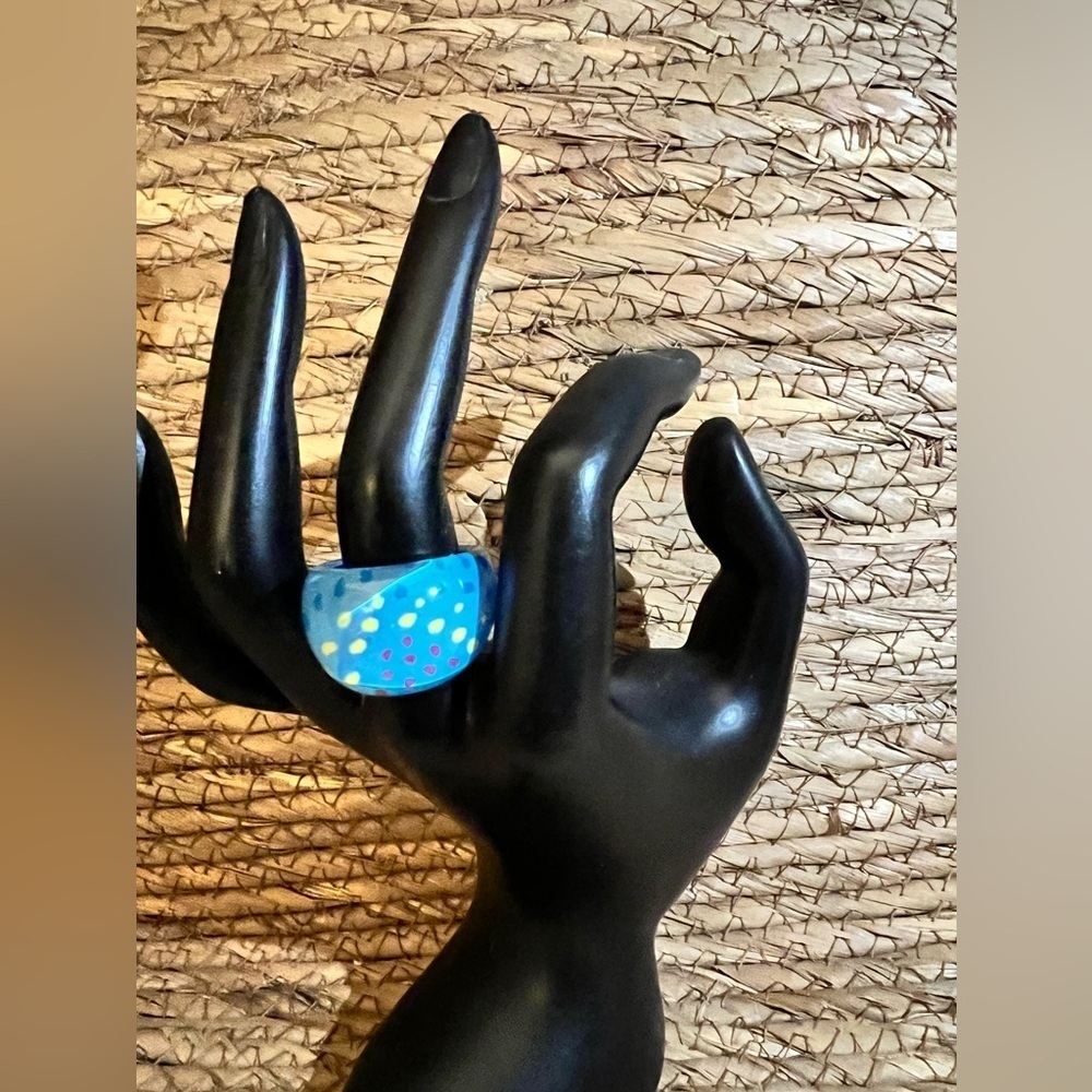 Colorful acrylic blue ring Polka Dot Ring - Picture 3 of 5